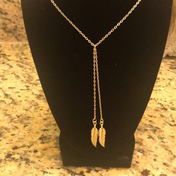 NWOT Feather Necklace - Picture 3 of 3